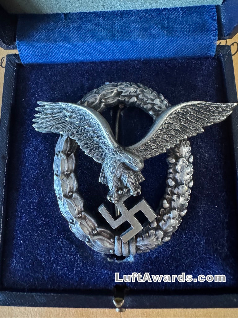 FLL PERFECT CASED PILOT BADGE