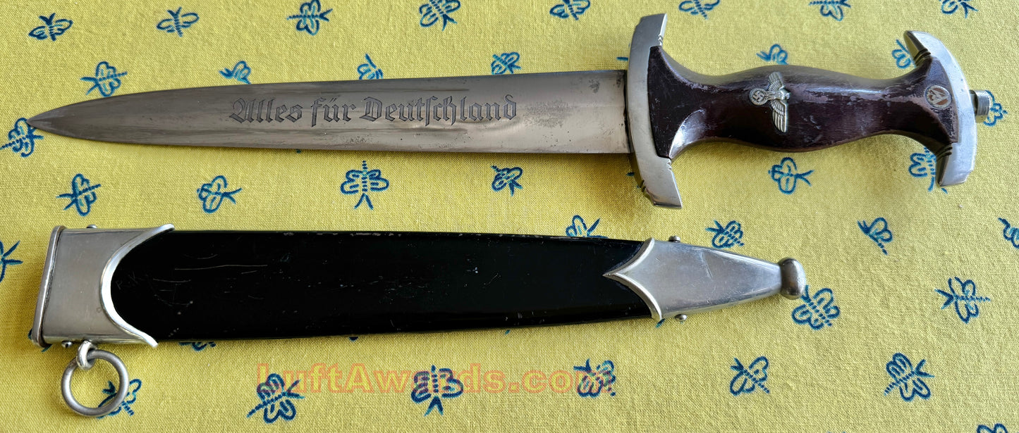 A Röhm Partial Signature SA Dagger Aesculap