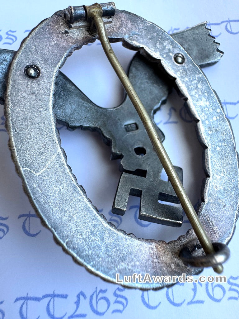 Luftwaffe CASED OM Pilot Flugzeugführer Badge Abzeichen