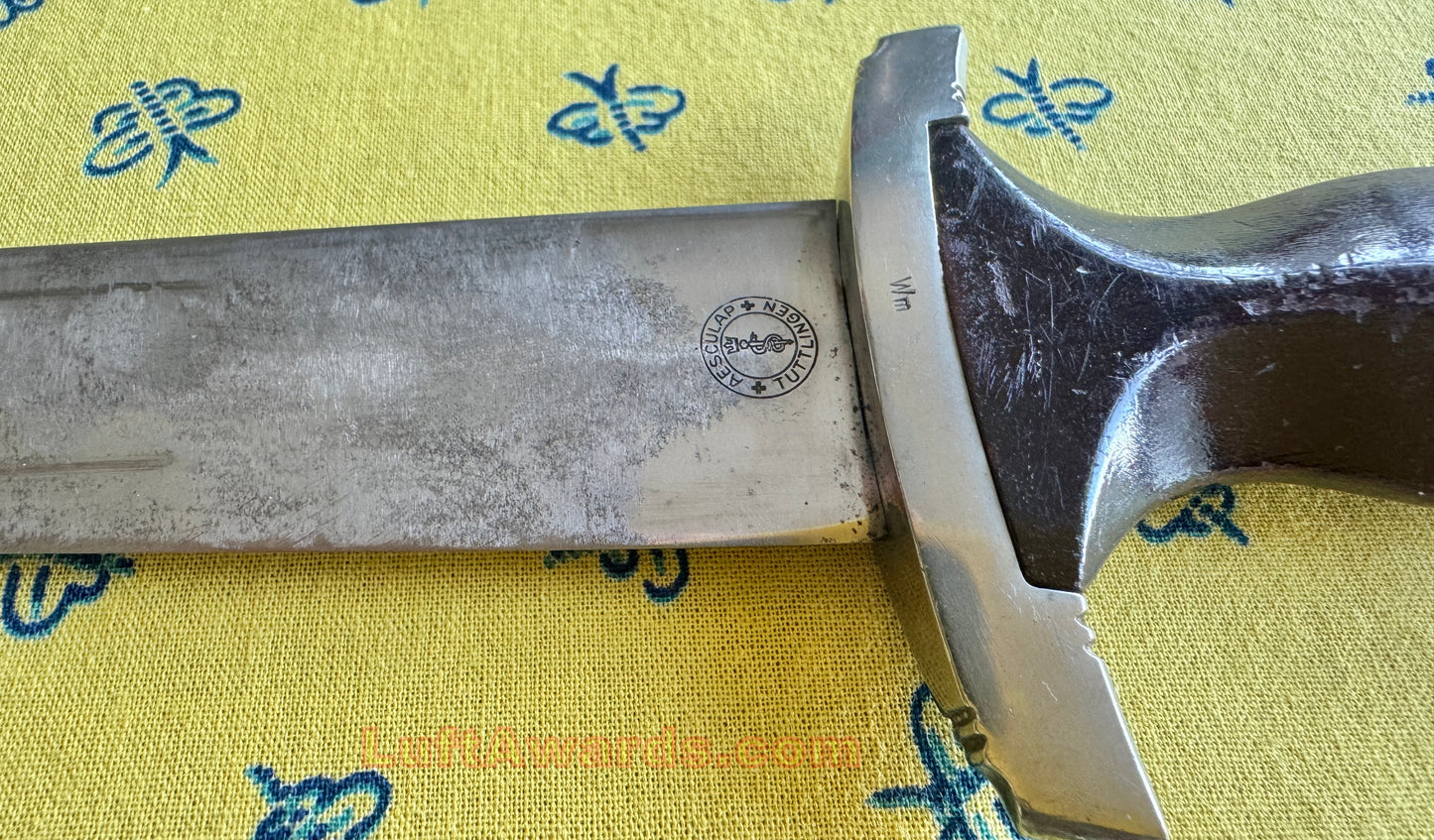 A Röhm Partial Signature SA Dagger Aesculap