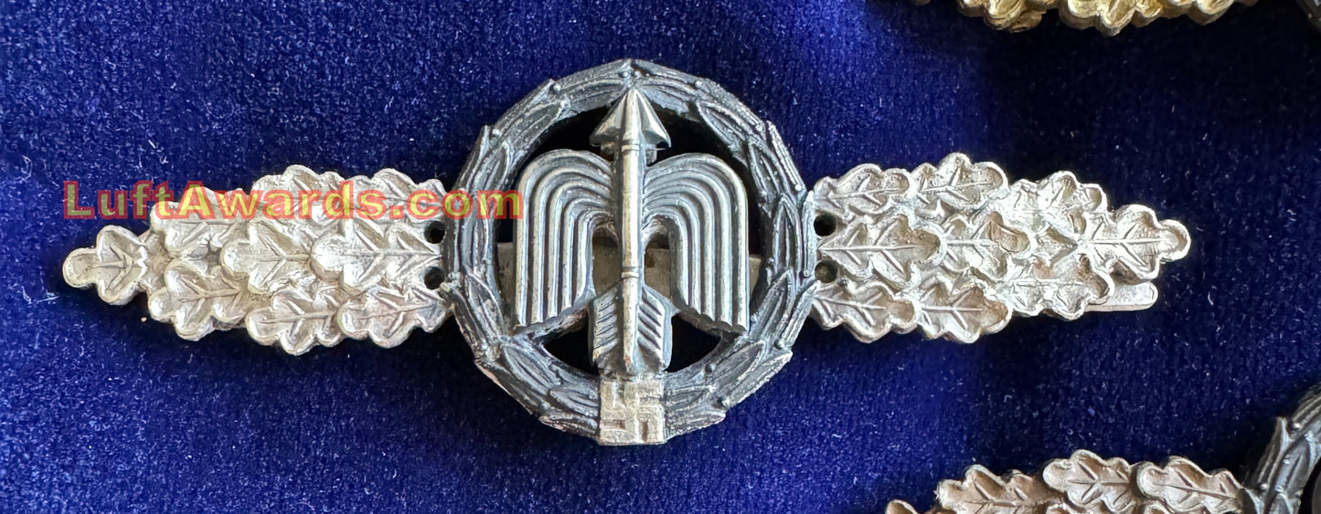 A NJG Nachtjagd Clasps Entire Set