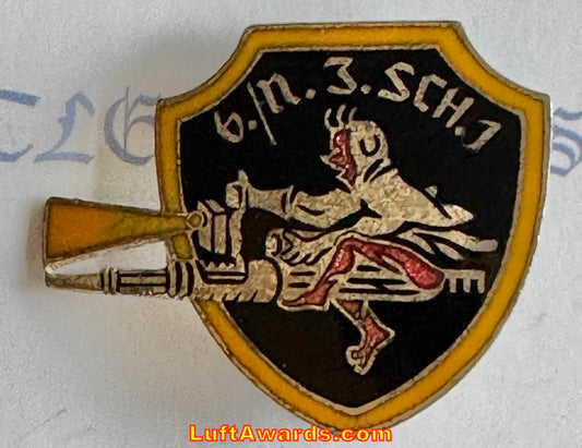NachtJaeger Schule 6.NJ Schule 1 Unit Pin